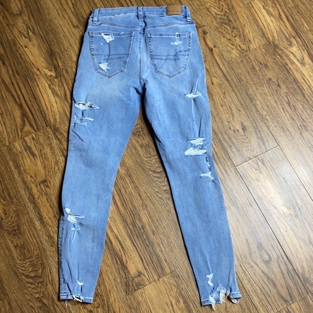 AEO High Rise Destroyed Jeans Size 2 - Picture 2 of 9
